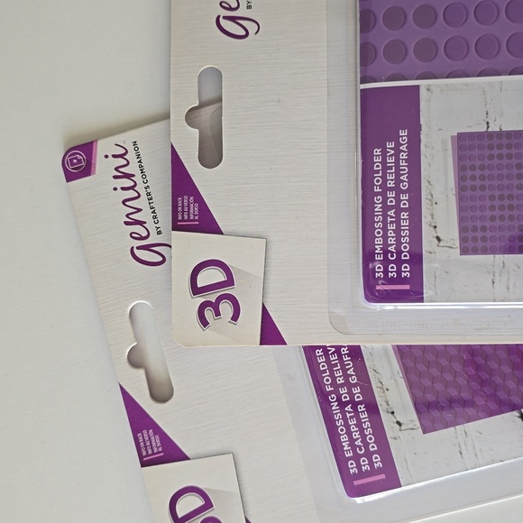 Brand New Gemini by Crafter's Companion 3D Folders. Dots and Isometric Cube. - Picture 3 of 3